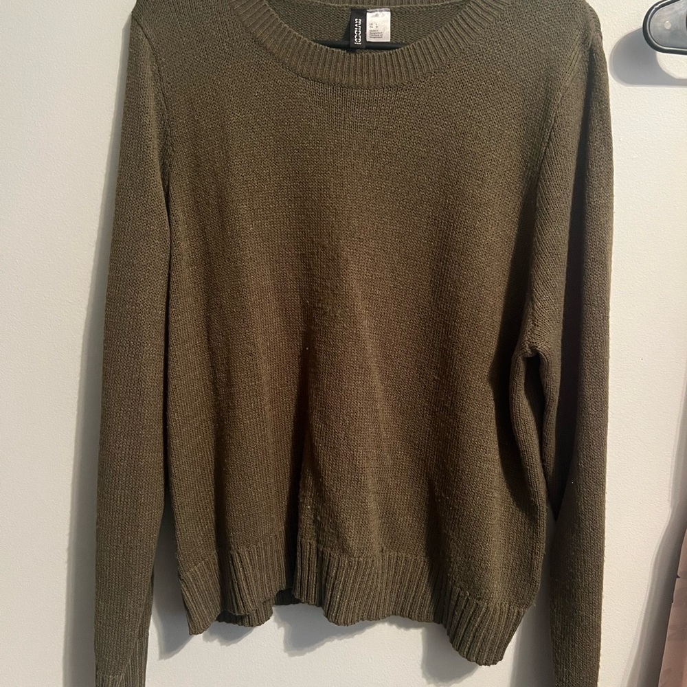 H&M Divided Olive Green Knit Top